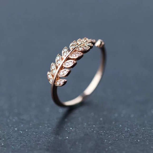 Jewelry - 🌿Rose gold leaf ring 🌿